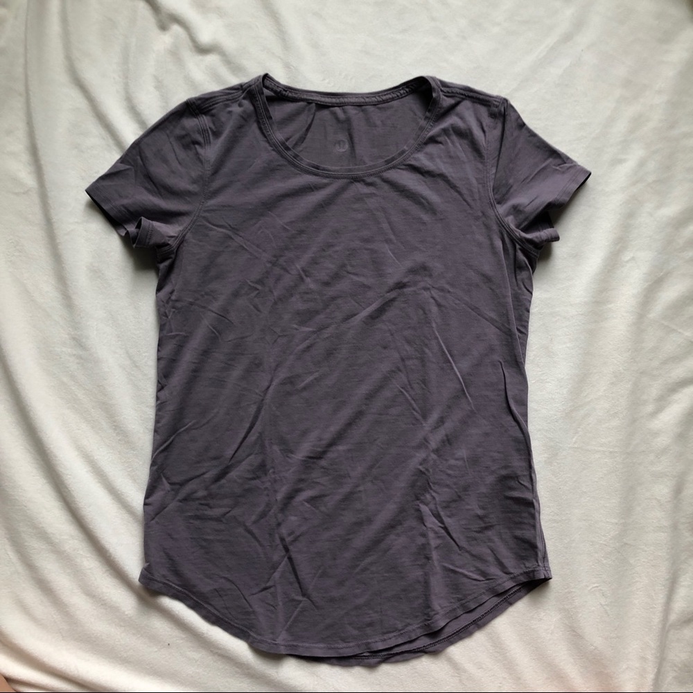 Lululemon t shirt